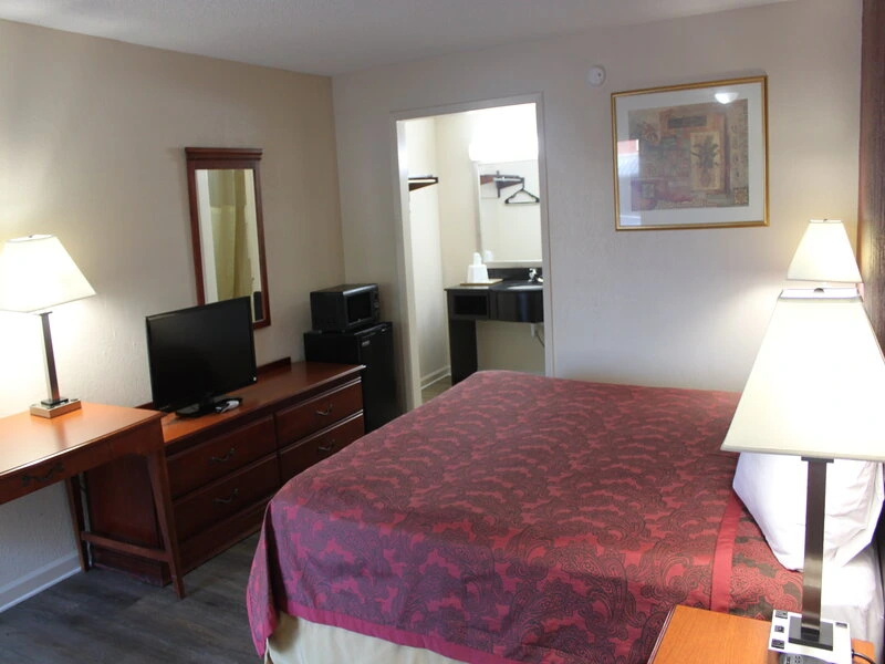 View of a room with a King Bed at the Travel Inn of Buford